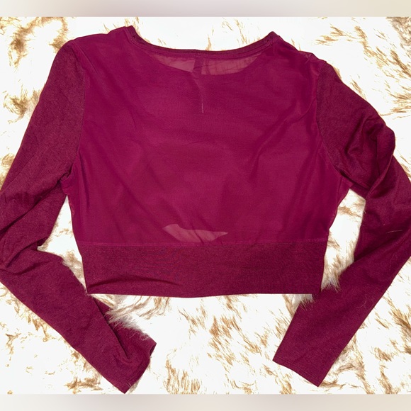 Victoria’s Secret Long Sleeve Crop Top - Picture 3 of 5